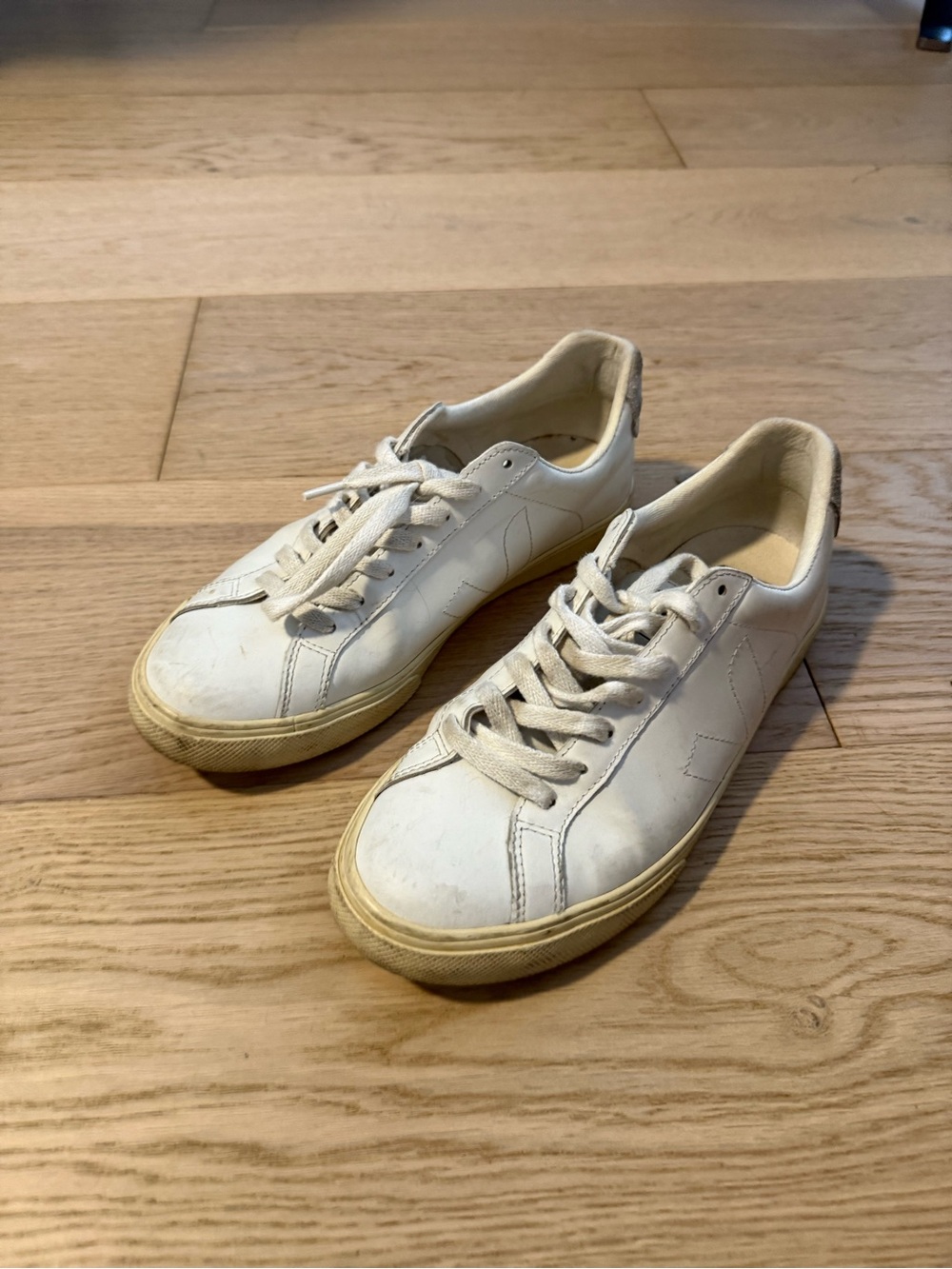 Veja White and Off-White Leather Low-Top Sneakers